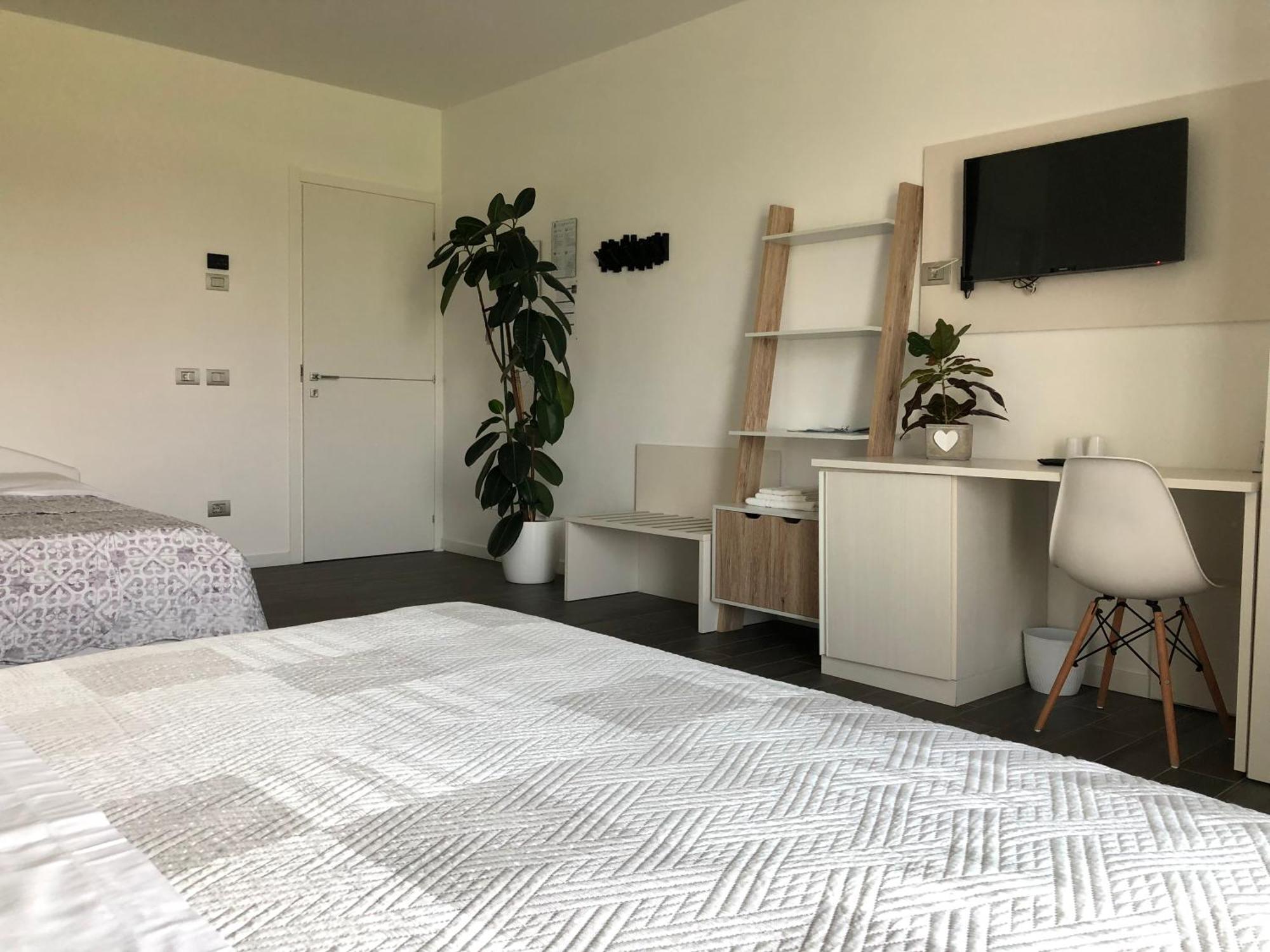 B&B Villa Del Lago Desenzano del Garda Eksteriør billede